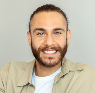 Retrato de Benjamín Rojas, mentoría en diseño y prototipado